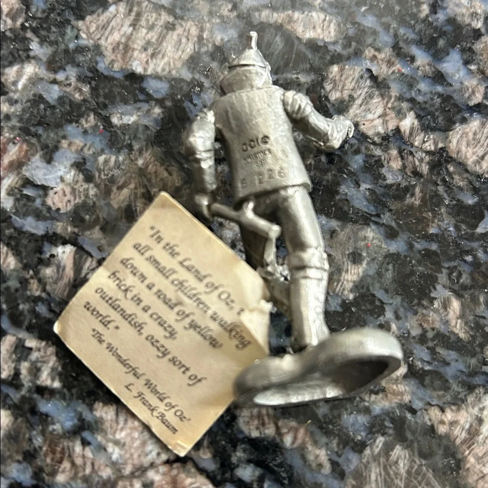 DOROTHY  INSPIRED RED MINI GLITTER SHOES & TIN MAN FIGURINE